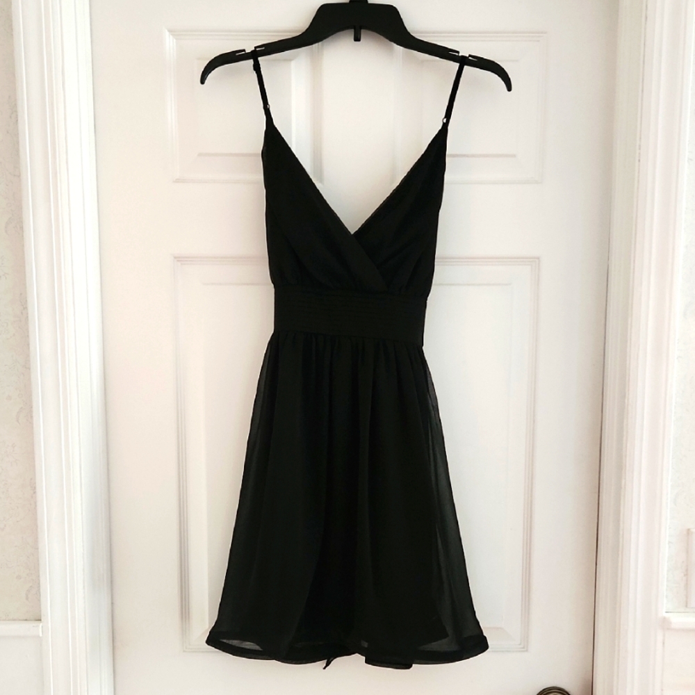 Elegant Black Chiffon Strappy Dress